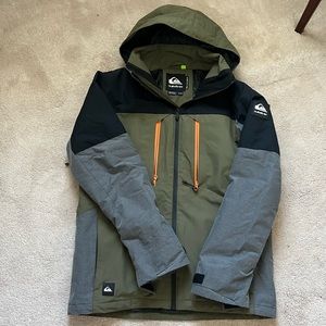 Men’s Quiksilver Mission Plus Snow Jacket, size M, EUC, color Grape Leaf